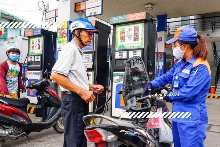 Petrolimex Gas Station - 52 Nơ Trang Long, Thành phố Hồ Chí Minh, Cửa Hàng Kinh Doanh Xăng Dầu