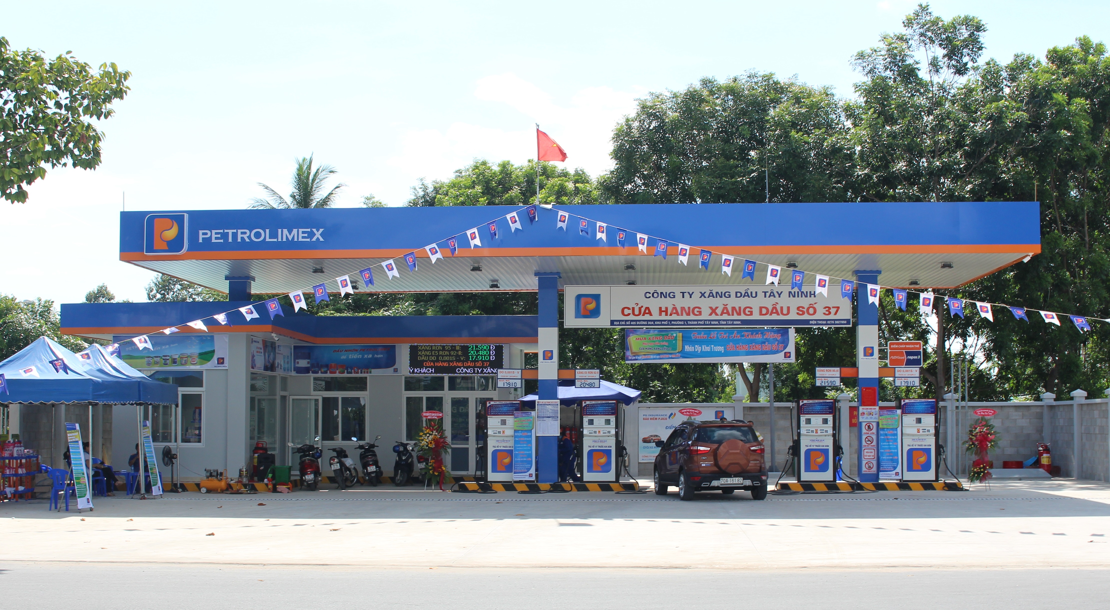 Petrolimex – Cửa Hàng Xăng Dầu Số 37 - 615 Đ. Trần Hưng Đạo, Thành phố Hồ Chí Minh